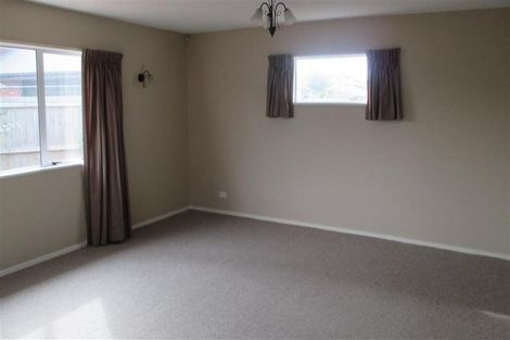 Photo of property in 3 Pyatt Place, Redwood, Christchurch, 8051