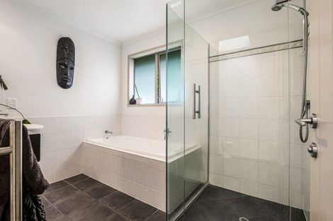 Photo of property in 466 Whitehills Road, Waitoki, Silverdale, 0994