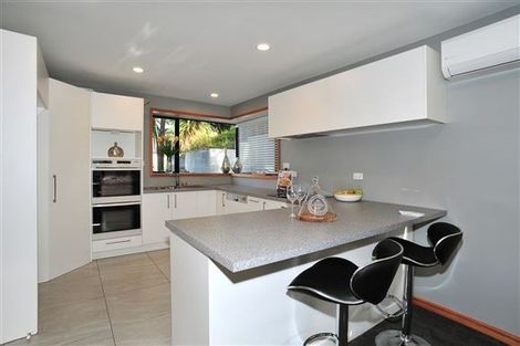 Photo of property in 9 Janice Place, Mount Pleasant, Christchurch, 8081