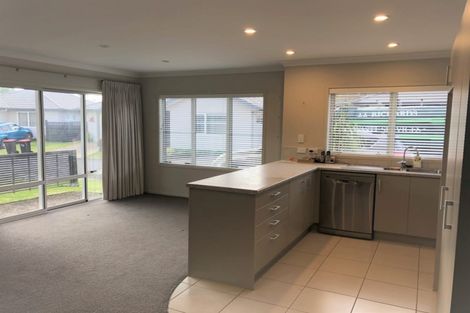 Photo of property in 30 Bridgewater Way, Pyes Pa, Tauranga, 3112