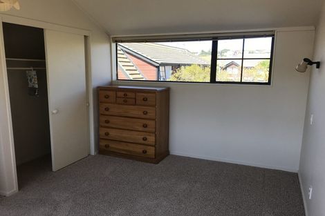 Photo of property in 2/136 Karori Road, Karori, Wellington, 6012