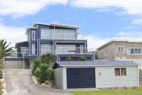 Photo of property in 90 Seaforth Road, Waihi Beach, 3611