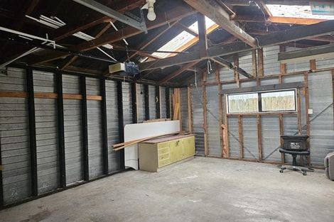 Photo of property in 14 Gladys Place, Kelvin Grove, Palmerston North, 4414