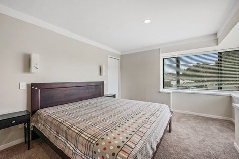 Photo of property in 35 Saltburn Road, Milford, Auckland, 0620