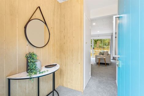 Photo of property in 7 Cyril Way, Paparangi, Wellington, 6037