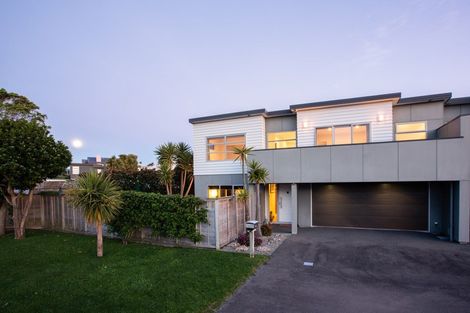 Photo of property in 78 Ocean Road, Paraparaumu Beach, Paraparaumu, 5032