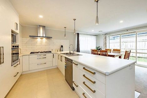 Photo of property in 3 Rohea Place, Opaheke, Papakura, 2113