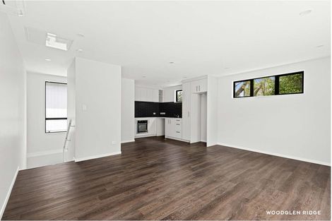 Photo of property in 38 Tokai Place, Glen Eden, 0602