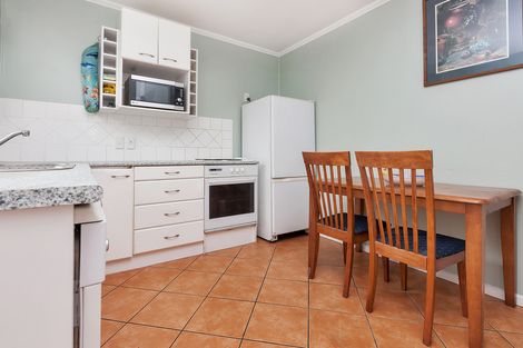 Photo of property in 2/27 Cardwell Street, Onehunga, Auckland, 1061
