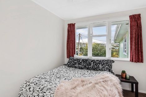 Photo of property in 100 Helston Road, Paparangi, Wellington, 6037
