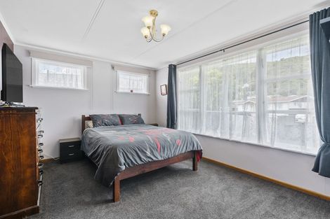 Photo of property in 51 Parenga Street, Wainuiomata, Lower Hutt, 5014