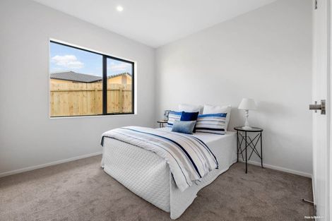 Photo of property in 1 Creswell Lane, Papakura, 2110