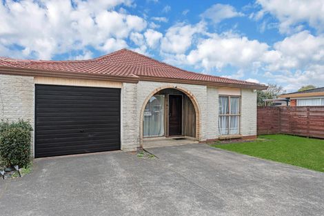 Photo of property in 7a Kirrama Place, Conifer Grove, Takanini, 2112