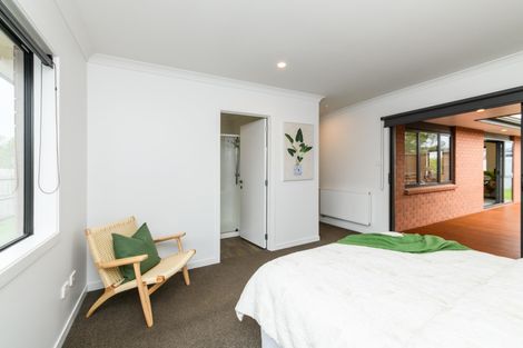 Photo of property in 702 Pioneer Highway, Takaro, Palmerston North, 4412