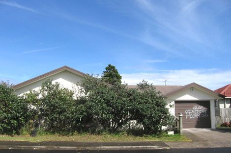Photo of property in 1 Riserra Drive, Ranui, Auckland, 0612