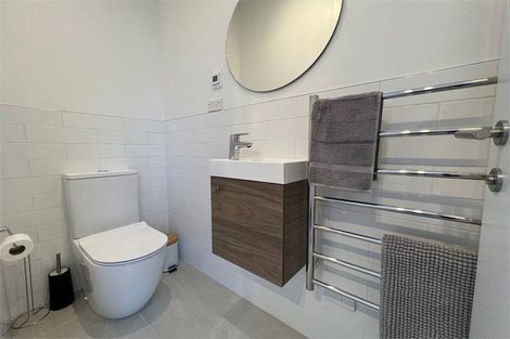 Photo of property in 4 Titoki Close, Matakana, 0985