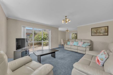 Photo of property in 60 Wattle Farm Road, Wattle Downs, Auckland, 2103