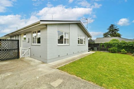 Photo of property in 2/187a Matsons Avenue, Papanui, Christchurch, 8053