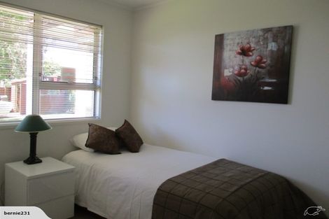 Photo of property in 2/10 Raewyn Place, Pakuranga, Auckland, 2010