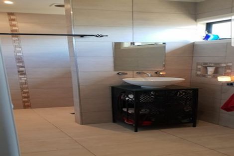 Photo of property in 10 Rays Way, Tuakau, 2121