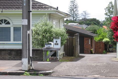 Photo of property in 437 Point Chevalier Road, Point Chevalier, Auckland, 1022