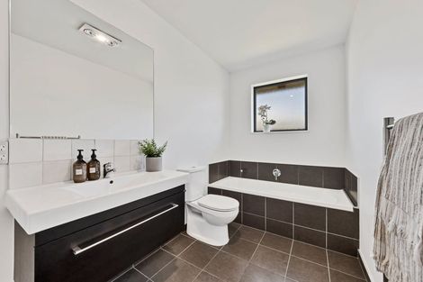 Photo of property in 20 Larne Place, Belfast, Christchurch, 8051