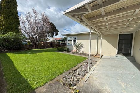 Photo of property in 4 Alton Place, Hokowhitu, Palmerston North, 4410