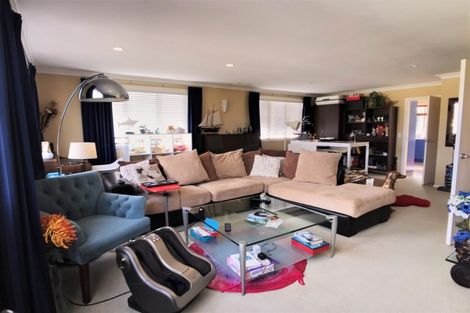 Photo of property in 17 Belle Verde Drive, Sunnynook, Auckland, 0630