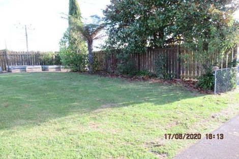 Photo of property in 63 Hepburn Road, Glendene, Auckland, 0602