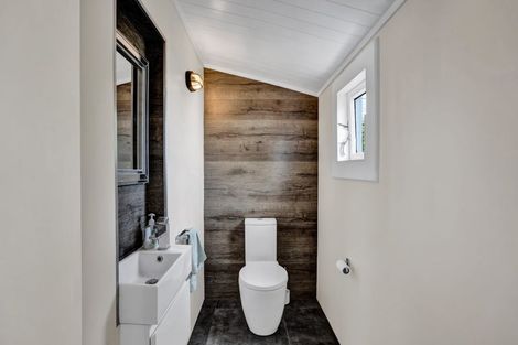 Photo of property in 120 Manawapou Road, Hawera, 4610