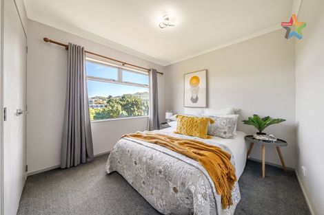 Photo of property in 18 Cresswell Place, Johnsonville, Wellington, 6037