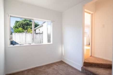 Photo of property in 2/8 James Road, Manurewa, Auckland, 2102