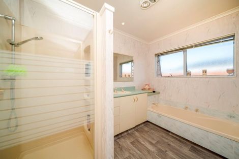 Photo of property in 28 Nikau Street, Inglewood, 4330