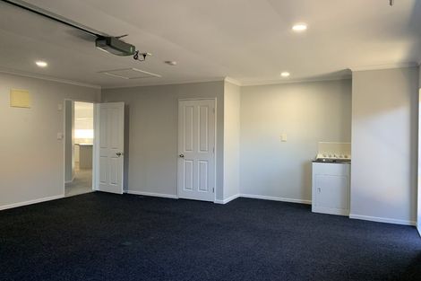 Photo of property in 6 Fleetwood Drive, Henderson, Auckland, 0612