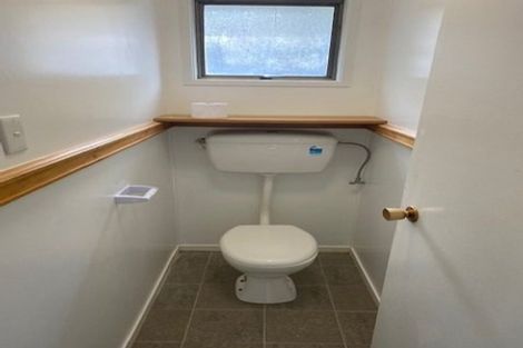 Photo of property in 15 Cottam Grove, Northcross, Auckland, 0632