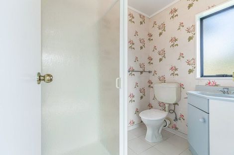 Photo of property in 37 Waimoko Glen, Swanson, Auckland, 0612