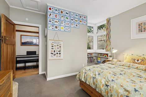 Photo of property in 22 Imperial Terrace, Melrose, Wellington, 6022