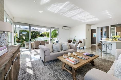 Photo of property in 7 Imperial Place, Flat Bush, Auckland, 2019