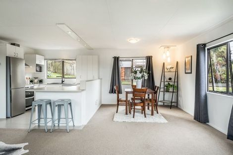 Photo of property in 2/7 Matipo Road, Te Atatu Peninsula, Auckland, 0610