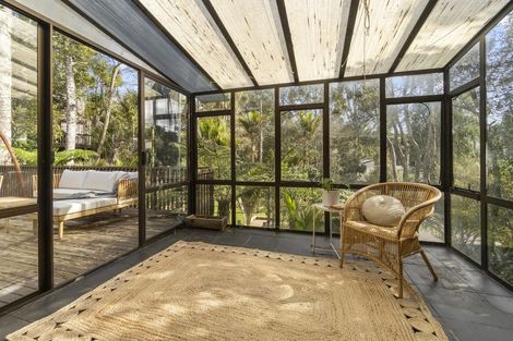 Photo of property in 195 Atkinson Road, Titirangi, Auckland, 0604