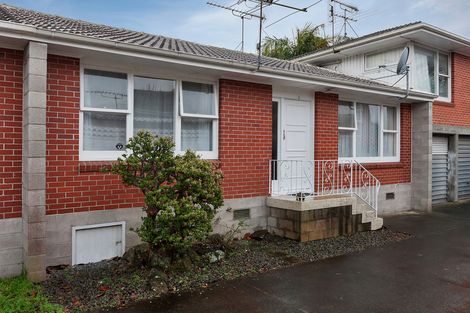 Photo of property in 2/27 Cardwell Street, Onehunga, Auckland, 1061