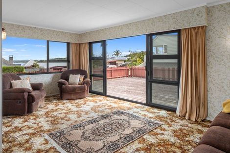 Photo of property in 10 Gould Street, Russell, 0202