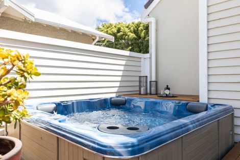 Photo of property in 83 Brougham Street, New Plymouth, 4310