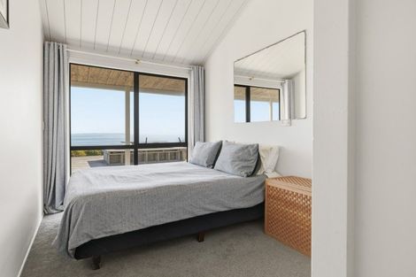 Photo of property in 31 Karewa Parade, Papamoa Beach, Papamoa, 3118