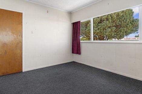 Photo of property in 2 Bellevue Road, Brookfield, Tauranga, 3110