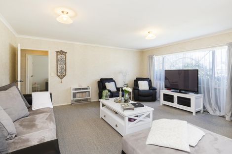 Photo of property in 12 Tiraumea Street, Palmerston North, 4410