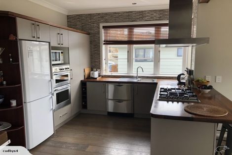 Photo of property in 6 Hindmarsh Street, Johnsonville, Wellington, 6037