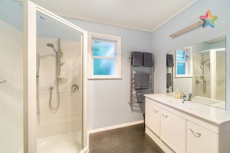 Photo of property in 81 Horoeka Street, Stokes Valley, Lower Hutt, 5019