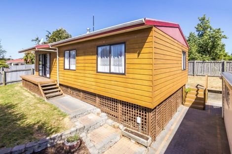 Photo of property in 2/77 Te Hatepe Avenue, Taupo, 3330