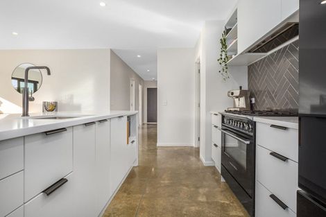 Photo of property in 27 Smithfield Road, Waikanae, 5391